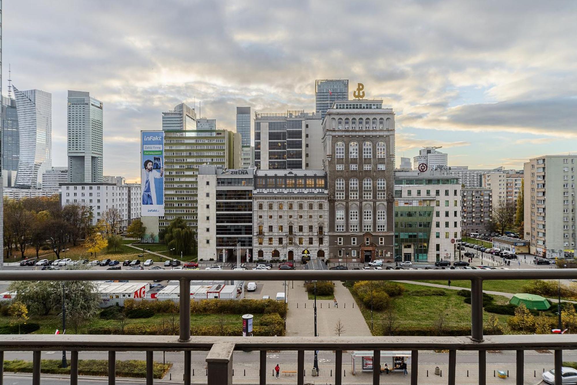 Srodmiescie Marszalkowska Varsóvia Exterior foto